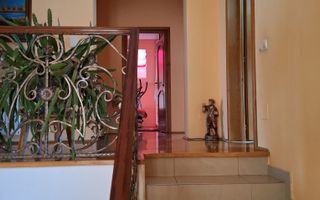 Vilă Elegantă în Cartierul Europa – Liniște și Confort - Poză 7