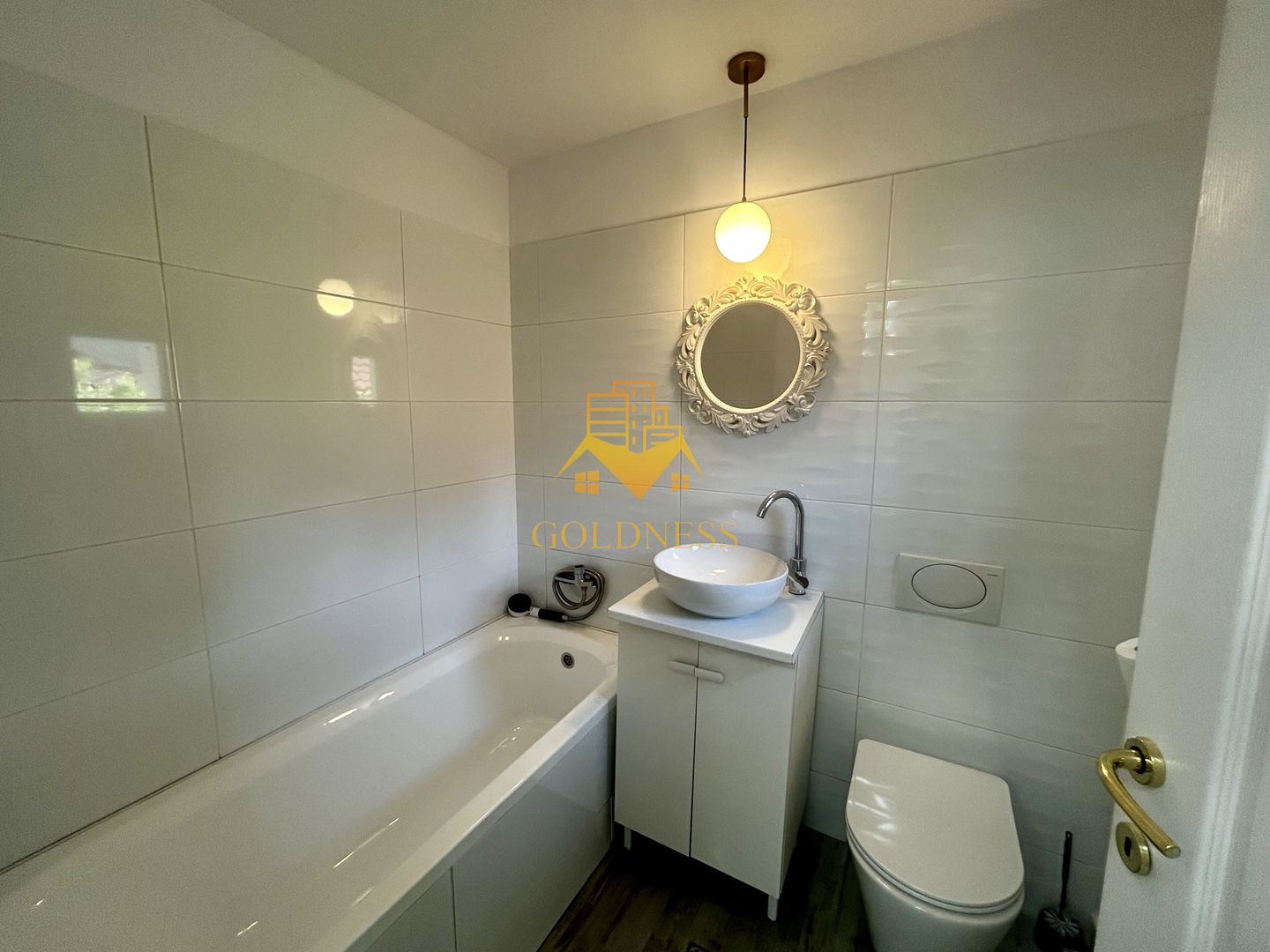 3 camere, modern, curte 105 mp, Parcul Central, Polivalenta, central - Poză 10
