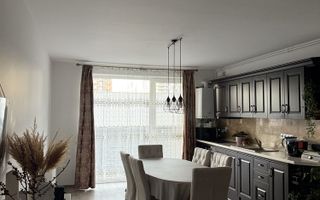 Apartament 2 camere spațios, zona Vivo - Poză 5