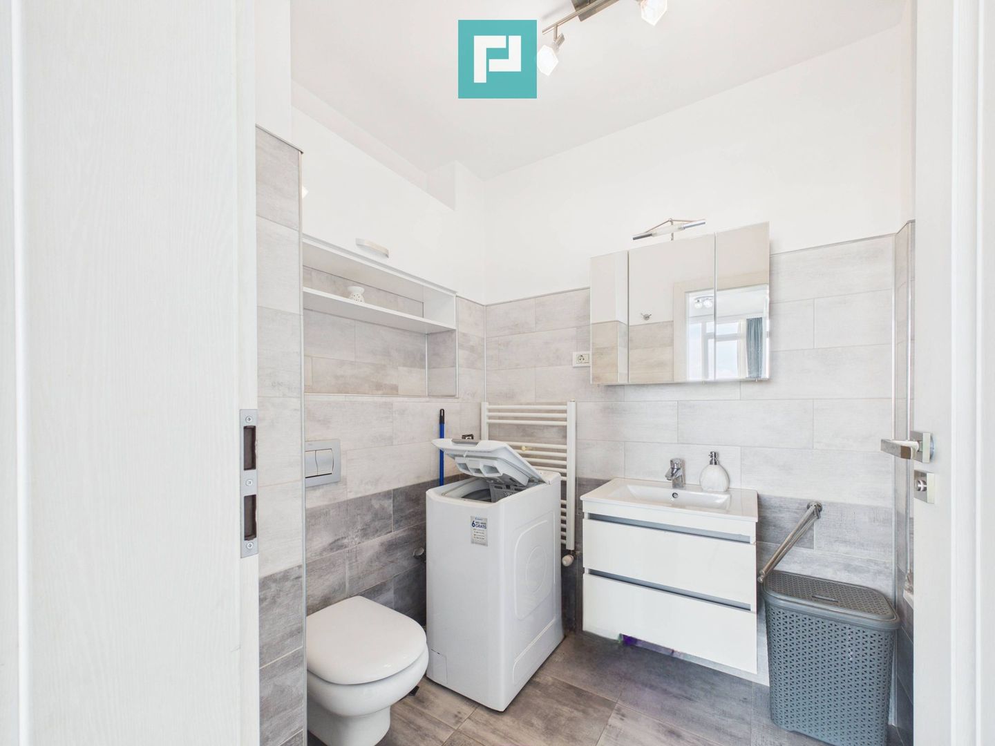 Apartament cu 2 camere la Arad Plaza - Poză 10