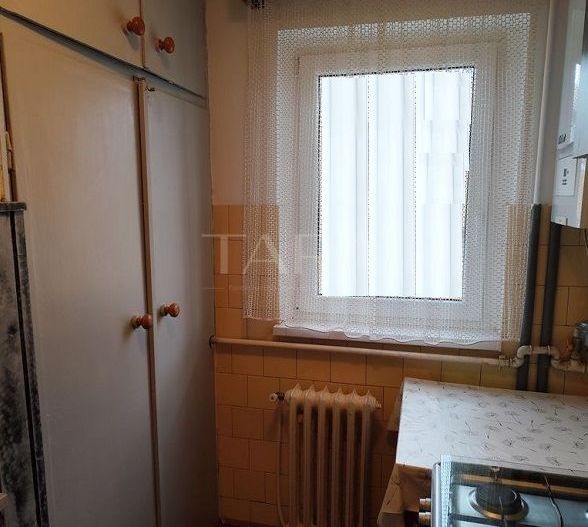Apartament cu potențial, 3 camere, aproape de Big. - Poză 2