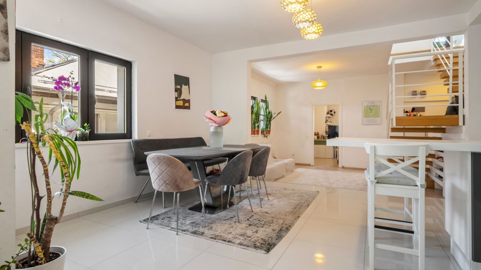 Eleganță și Spațiu în Inima Cartierului Domenii | Apartament cu 5 Camere în Vilă - Poză 6