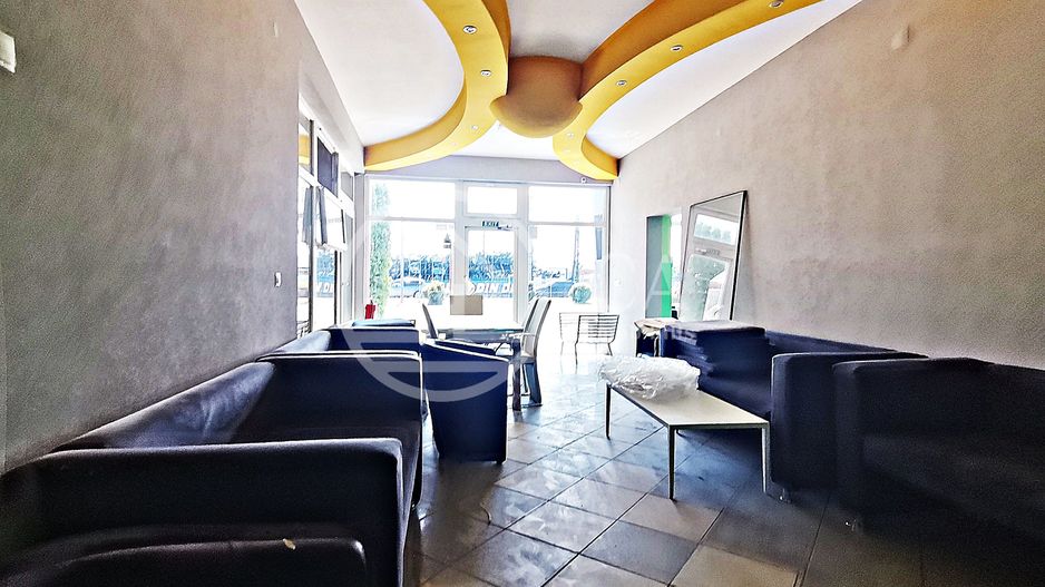 Spatiu comercial de inchiriat cu 3 camere in Alesd, Bihor - Poză 7