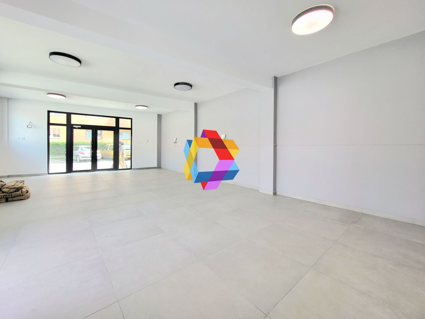 Spatiu comercial la casa - 130mp - Poză 1