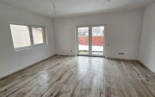 1/2 Duplex finisat 90%, 4 camere, 317 mp teren, zona Centru - Poză 3