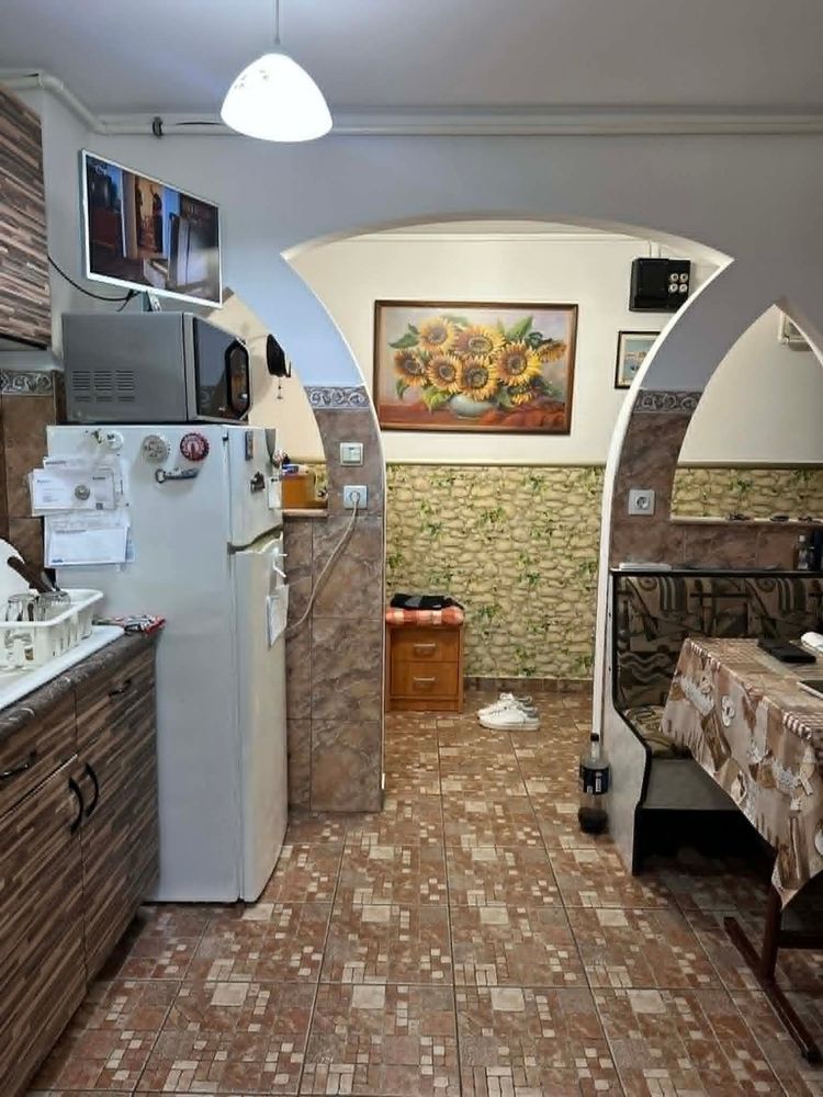 BRASADAS vinde ap 2 cam etaj 1/4 in Micro 16. - Poză 3