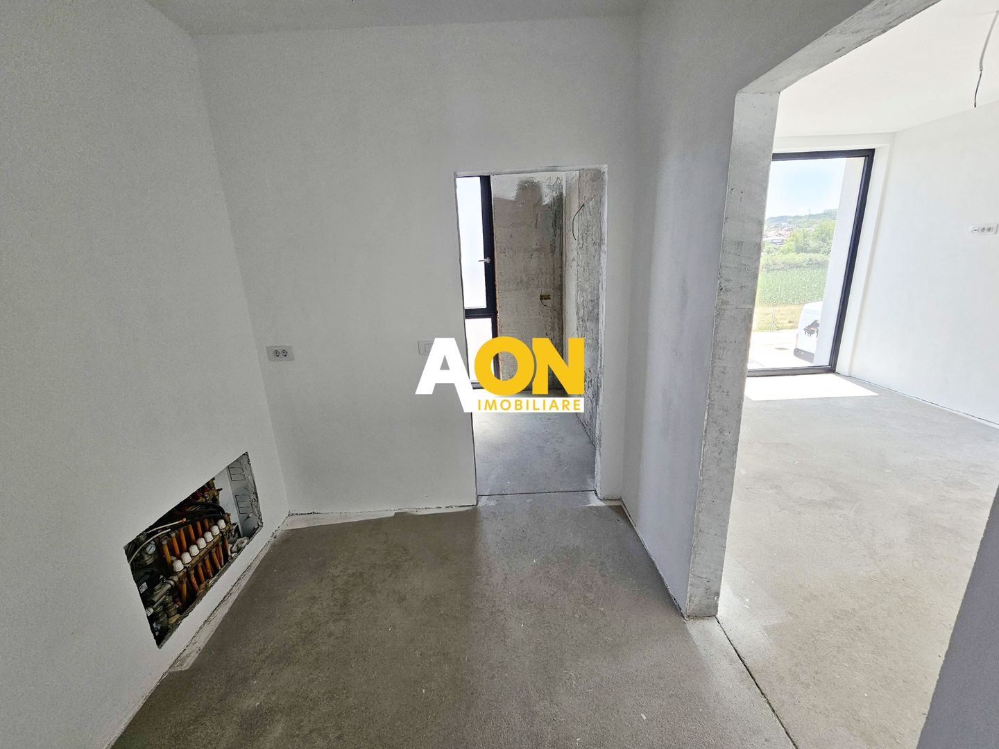 Casa moderna, 4 camere, semifinisata, 386 mp teren, zona Micesti - Poză 12