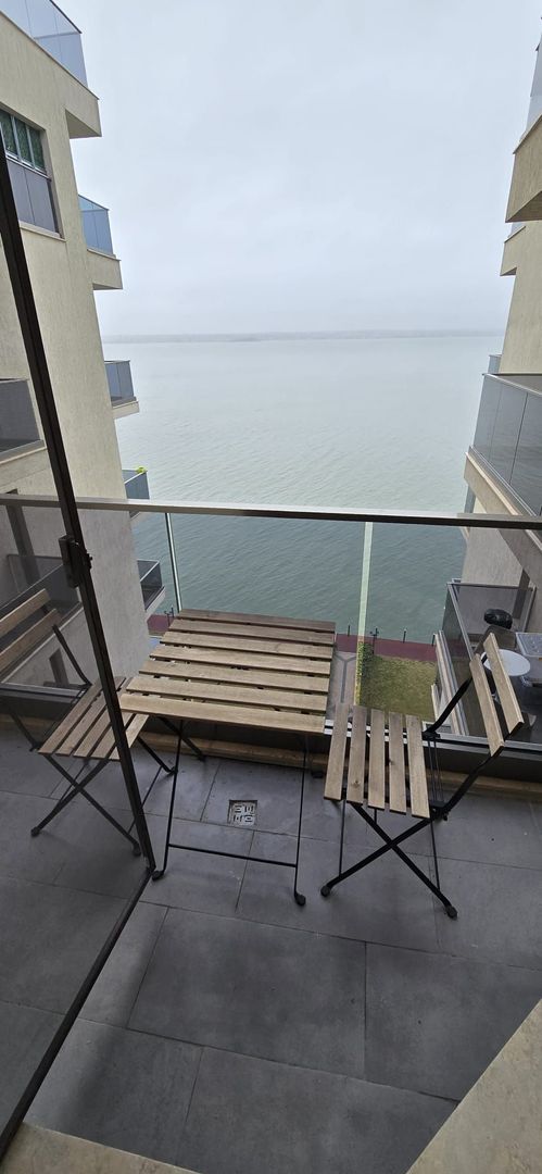 Studio modern de închiriat în Solid Butoaie – vedere la lac, parcare - Poză 2