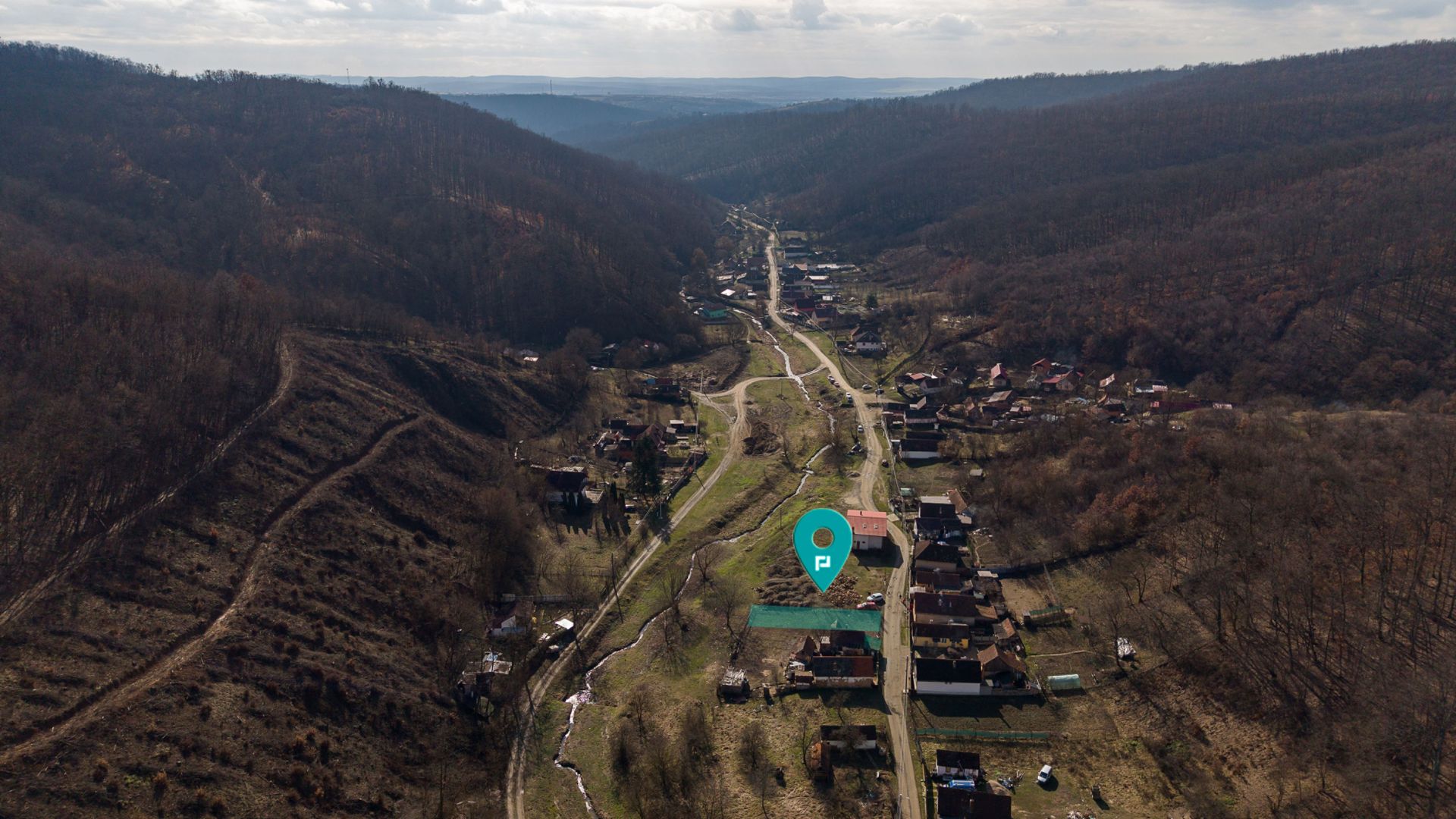 Teren intravilan de 302 mp în localitatea Șoimoș - Poză 2