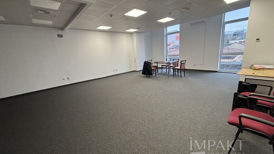 De închiriat spații moderne de birouri -Clădire centrala - Poză 37