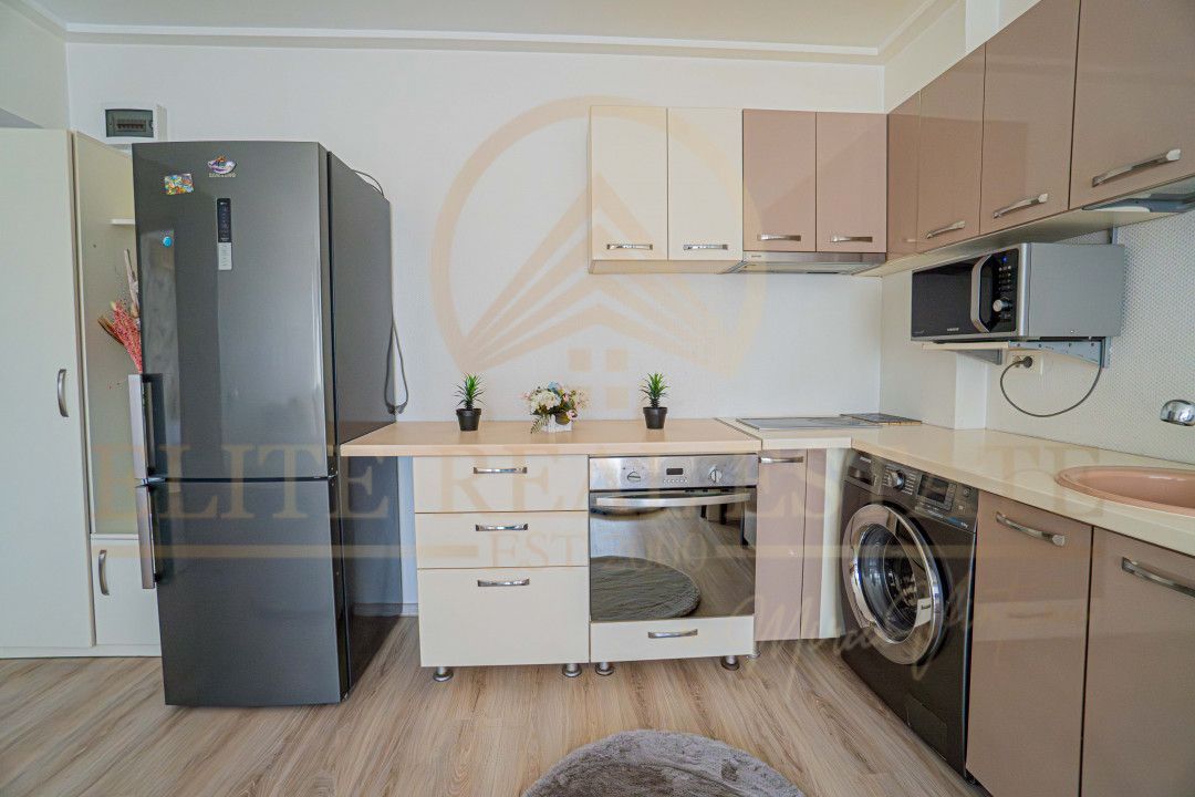 Apartament 2 camere – Mamaia, zona de intrare – Piscină - Poză 10