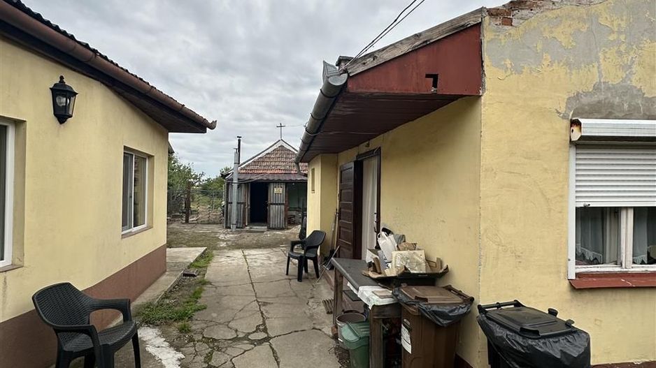 Casa cu teren de 2000mp Episcopia - Poză 5