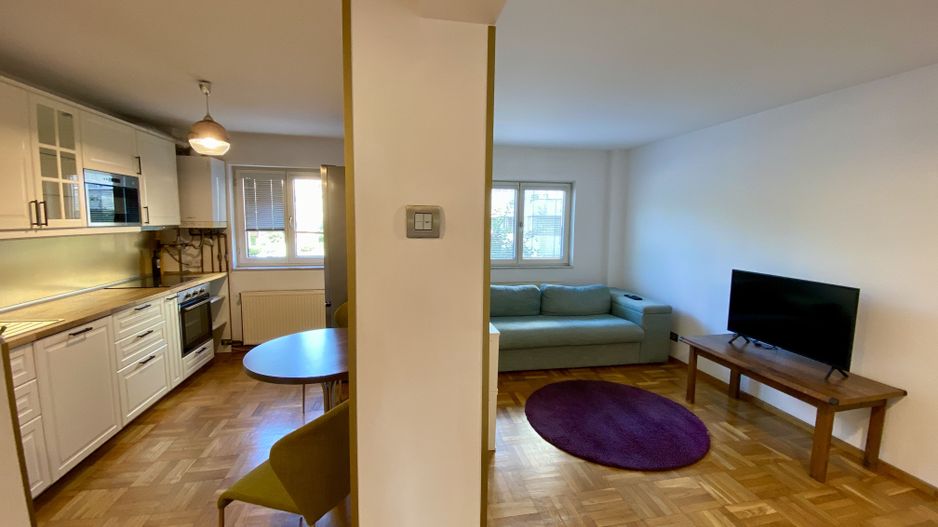 Apartament cu 3 camere in Centrul Civic - Poză 8
