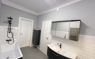 3 camere deosebit amenajat LUX  boxa curte acces auto - Poză 8