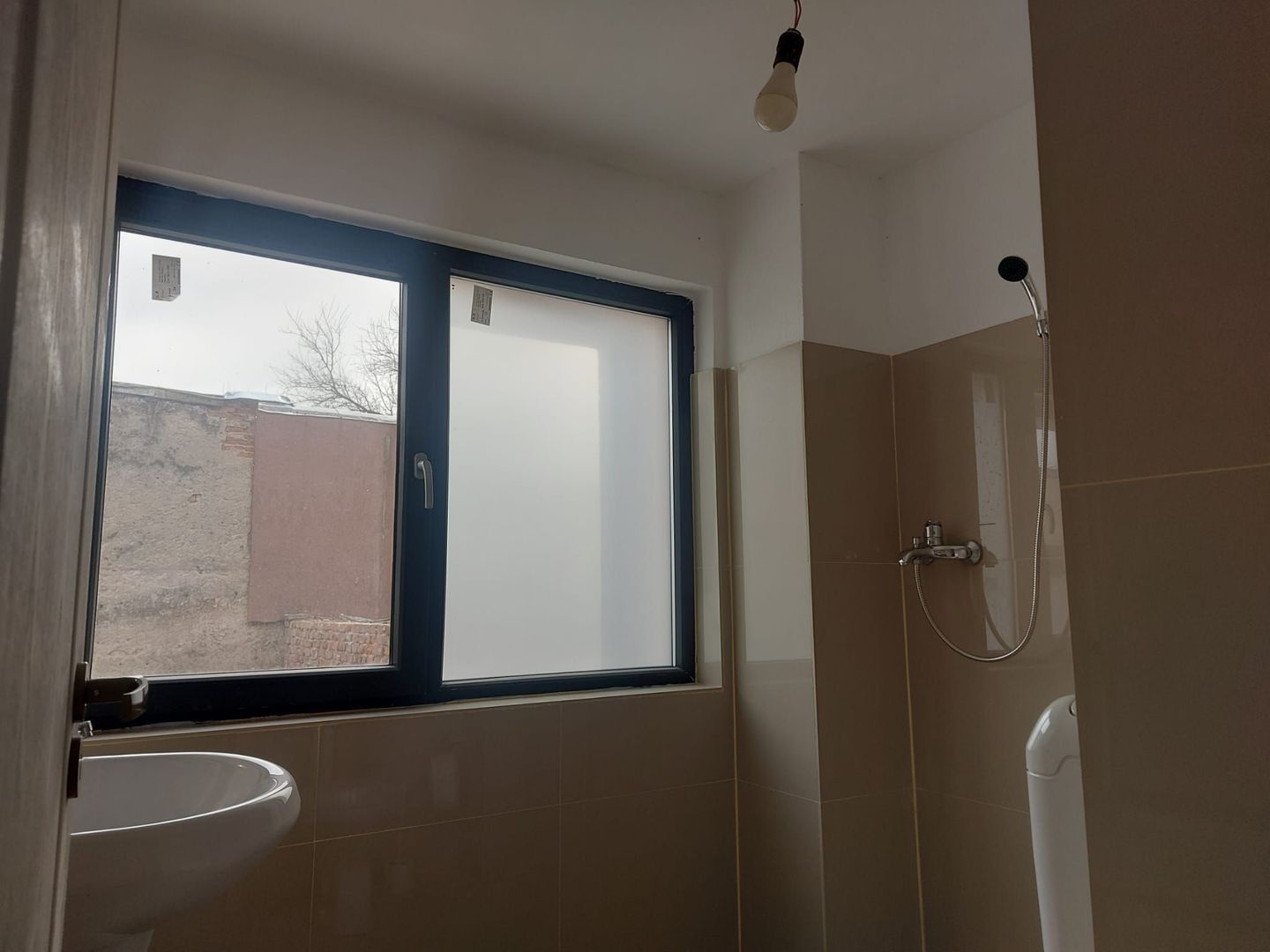 Casa/Vila 6 camere Piata Victoriei, Buzesti / An 2023 - Poză 44