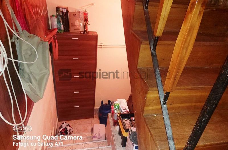 Casa cu 6 camere str.E Teodoroiu - Poză 21