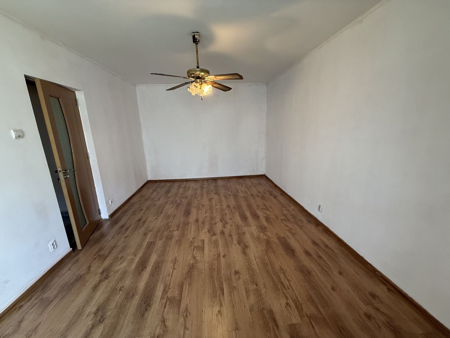 Apartament 2 camere 53,5 mp etaj 6 strada Moinesti- drumul taberei - Poză 5