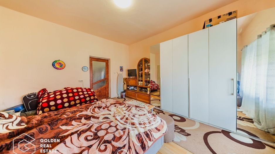 Casa foarte spatioasa cu gradina si gospodarie, Santana - Poză 10