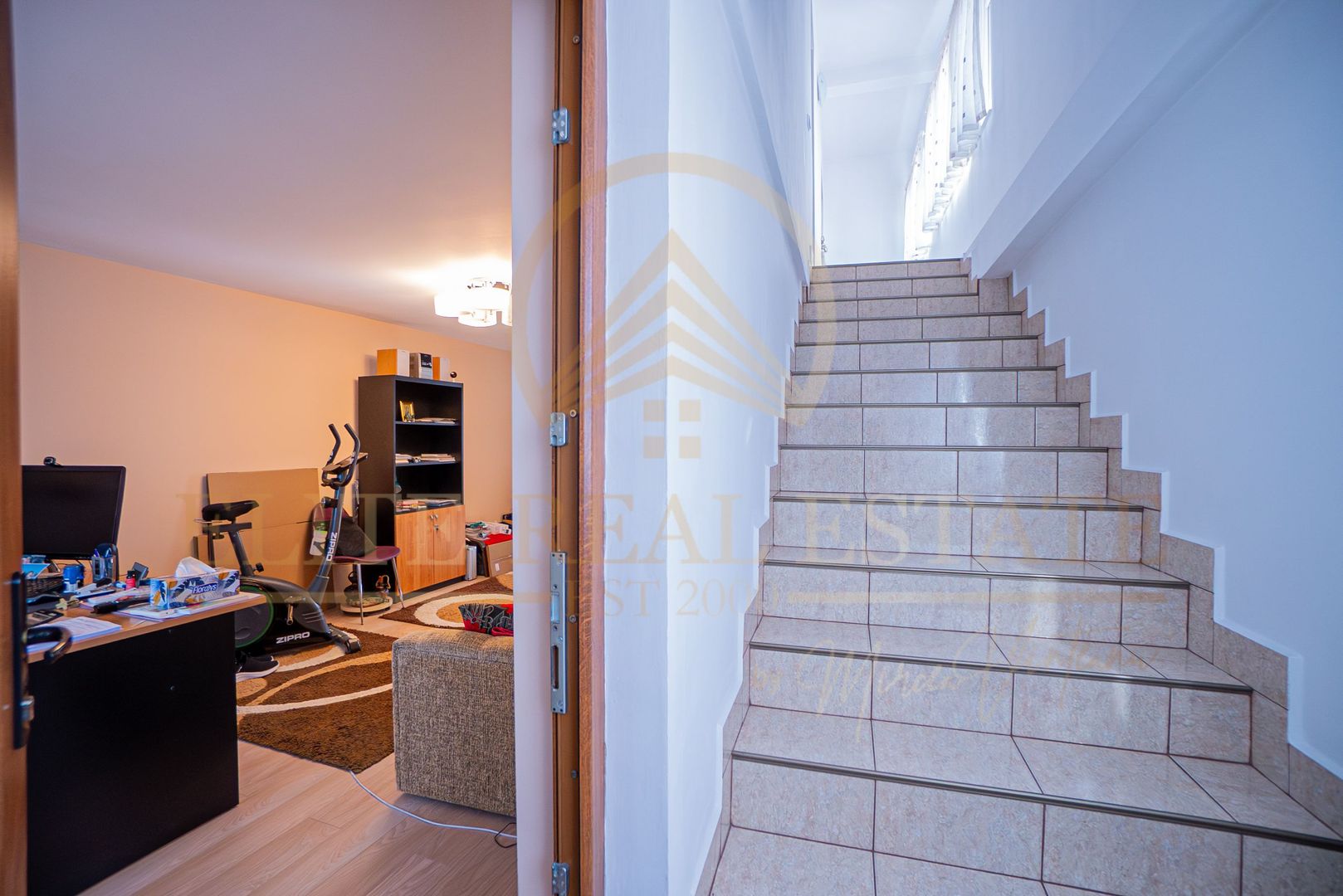 Casa P+1+M - 5 camere - Garaj - Panouri Fotovoltaice - Bratianu - Poză 21