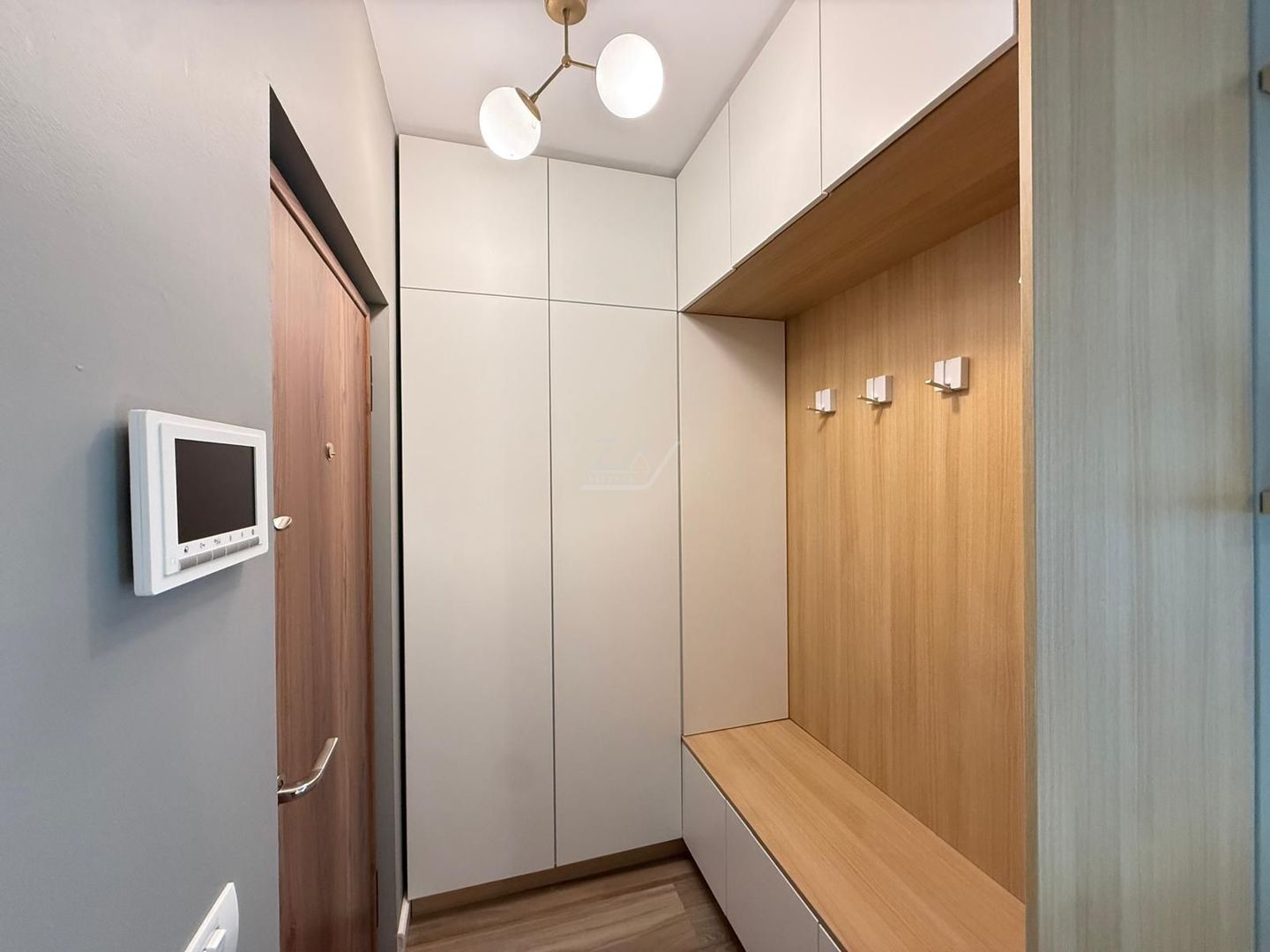 Mobilat si utilat complet. Dressing. Loc de parcare. - Poză 9