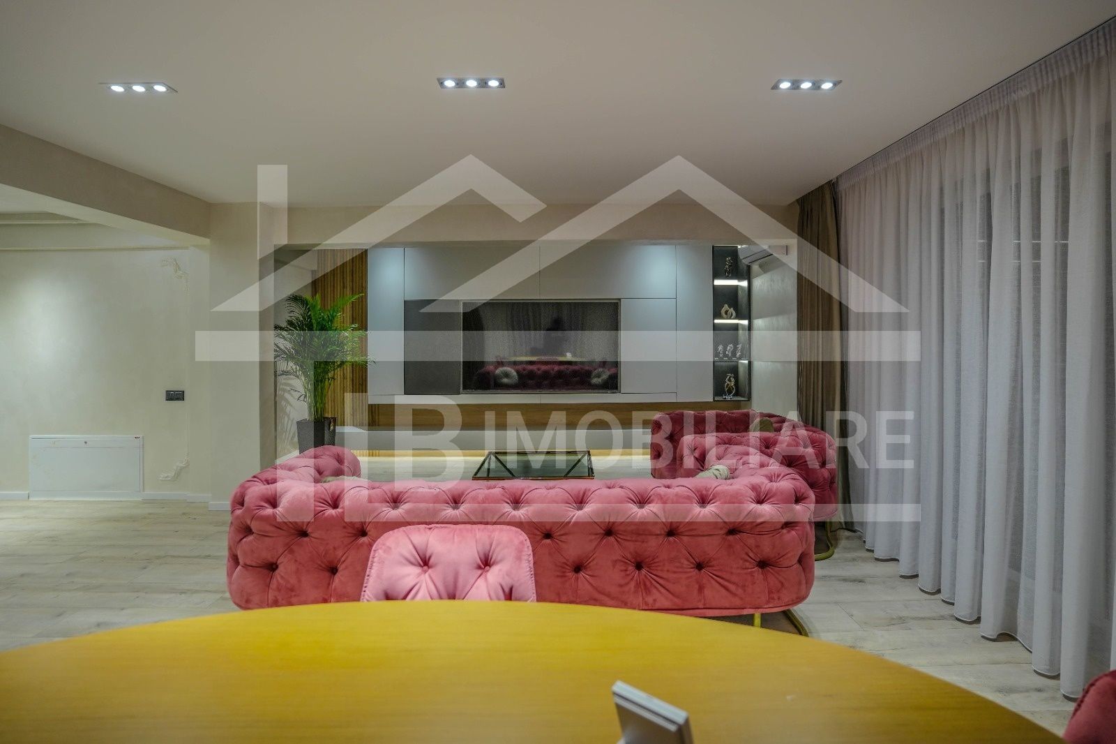 Penthouse cu 3 camere, 120mp, GARAJ, Zona AMA Residence - Poză 2