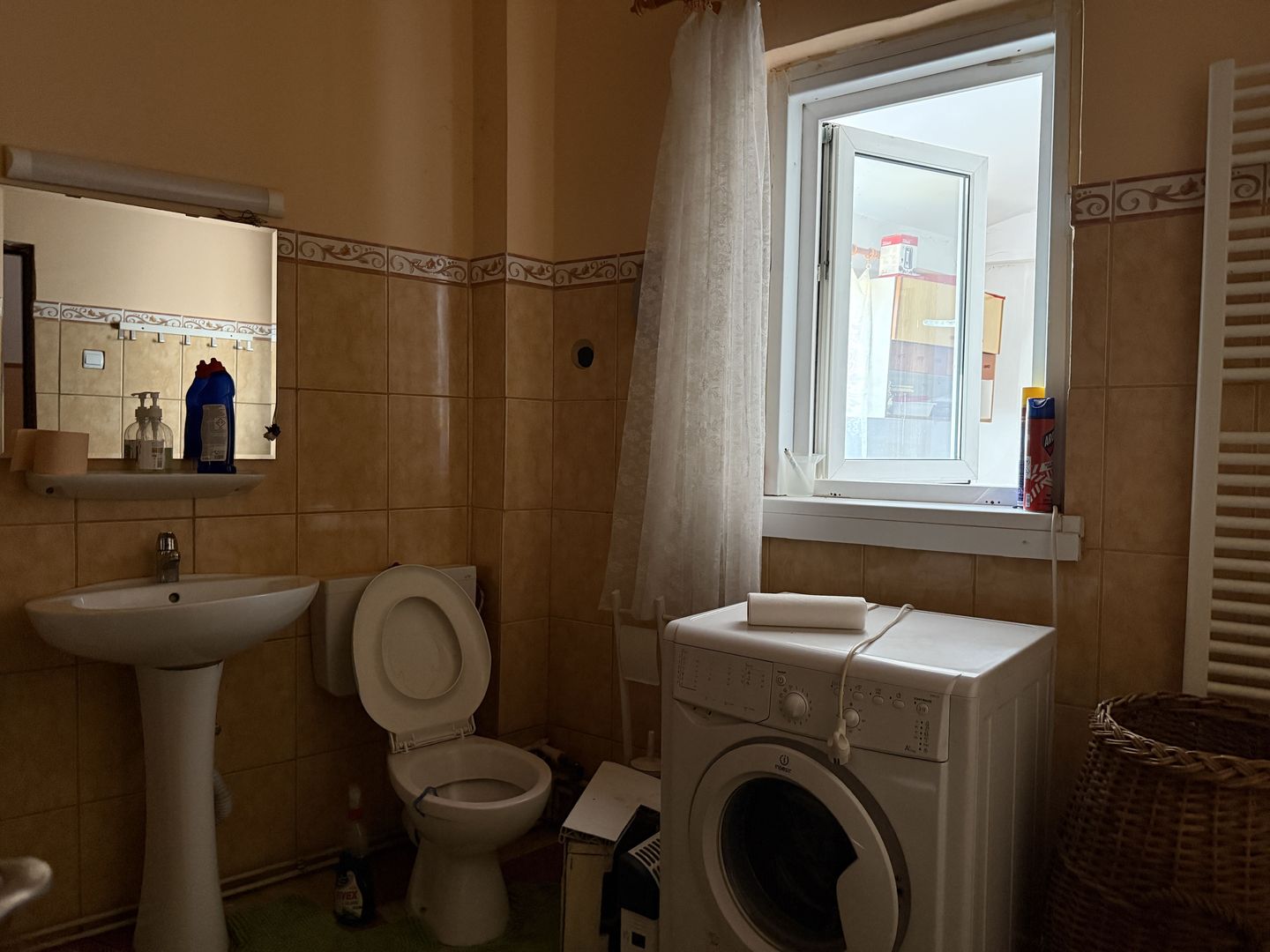 De vanzare apartament de 94MP cu curte de 90 MP - Poză 7