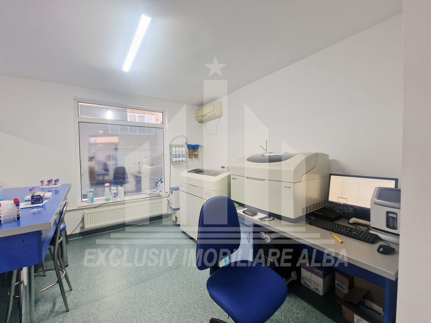 Laborator analize medicale | suprafata aprox 400 mp | Cetate - Poză 8