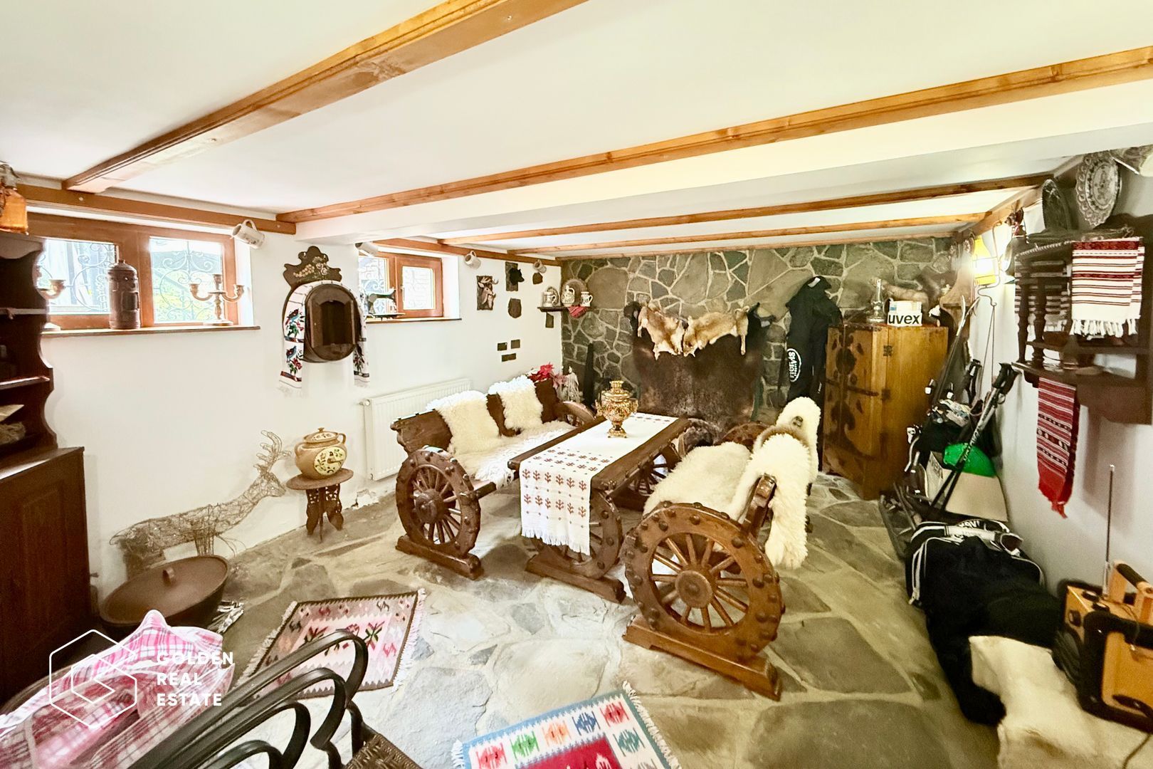 Vila de exceptie in Sinaia, mobilata, utilata, cu vedere superba - Poză 24