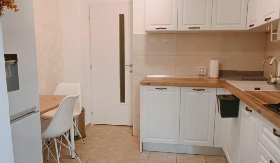 Închiriere apartament 3 camere Tineretului - Poză 1