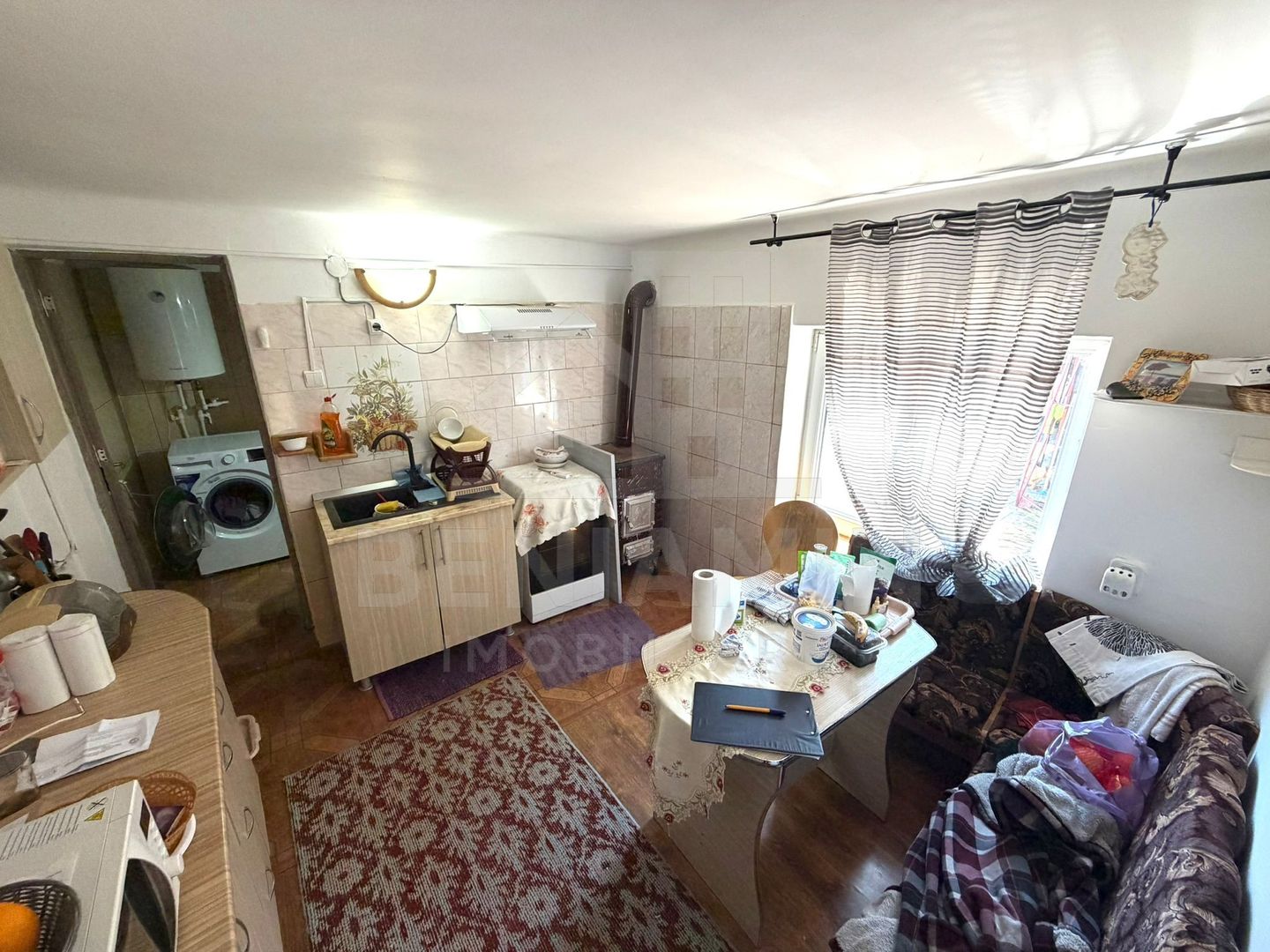 Casa pe parter in cartierul Romanesti - Poză 2