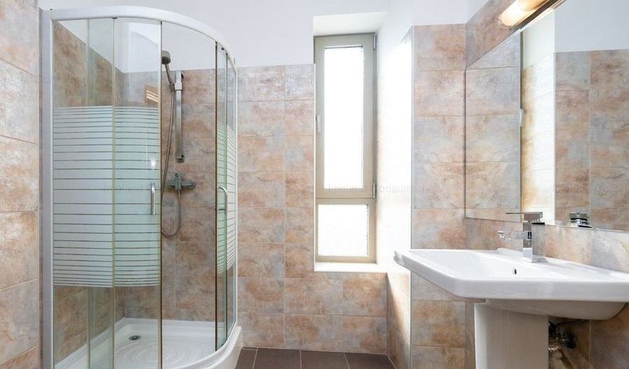 Apartament 3 camere de închiriat spațios proaspăt renovat - Poză 17