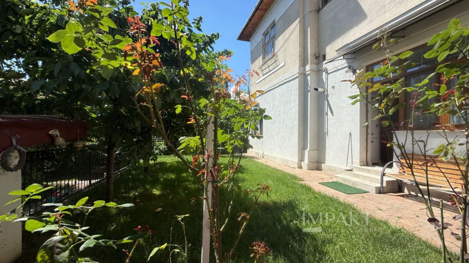 Apartament modern la vila cu gradina si teren 263mp aproape de centru - Poză 1