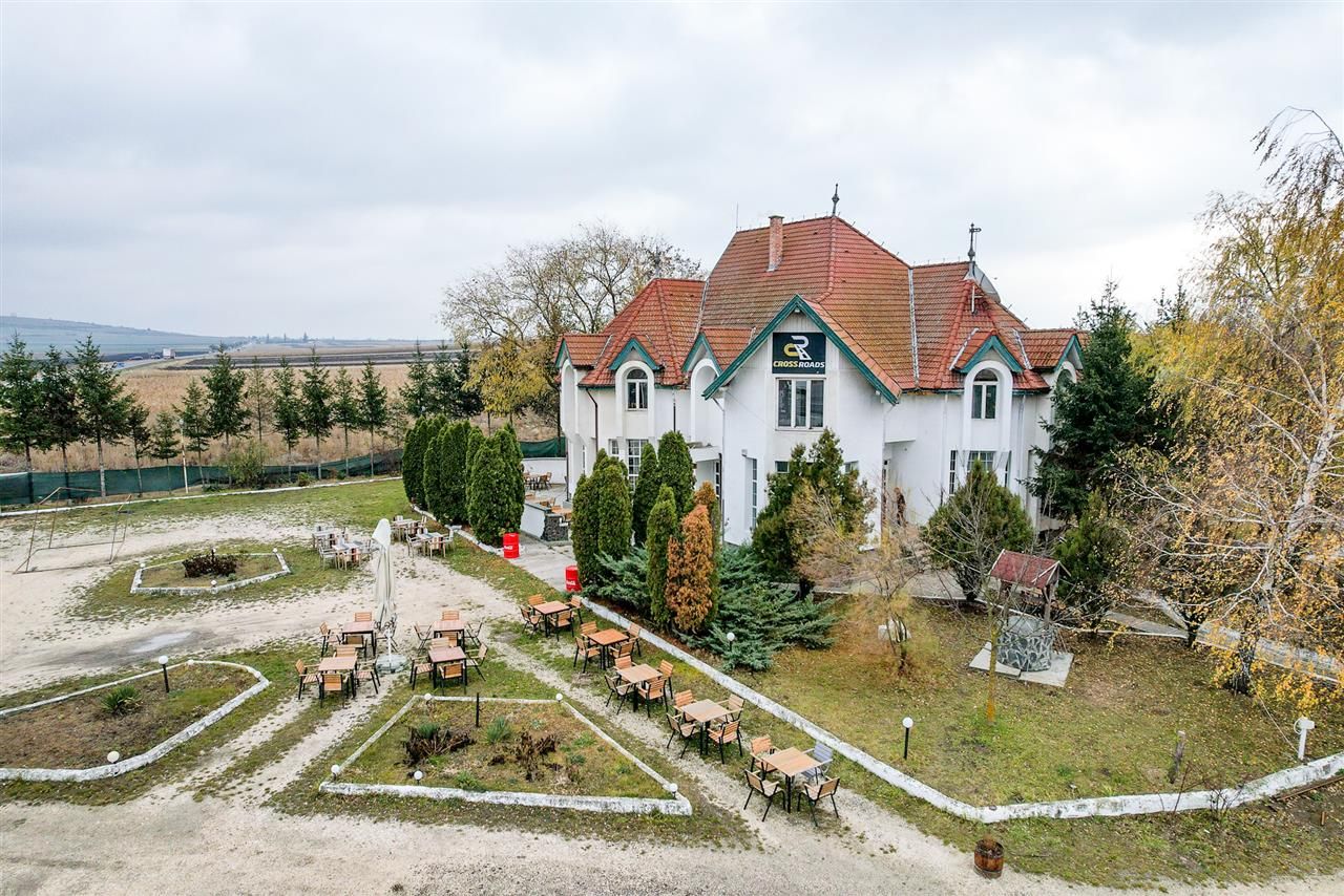 Potential Imobiliar remarcabil, recomandat domeniului Petrolier & HoReCa, DN11 - Poză 1