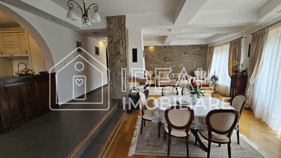 Casă deosebită, cu 5 camere, cu teren de 1132 mp – Cisnădioara - Poză 2