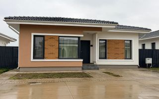Casa deosebita cu finisaje premium si gradina privata Tunari - Poză 15
