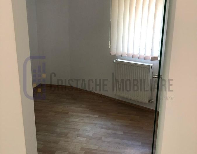 Birou tip duplex_160 mp_contorizare individuala_open space generos + 4 birouri - Poză 9