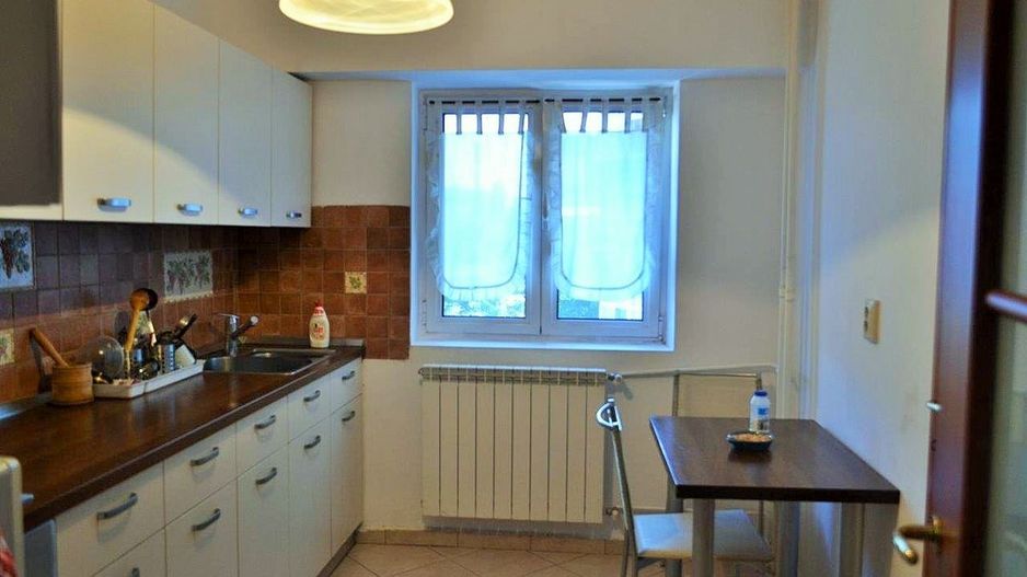 De vanzare Apartament 4 camere, ULTRACENTRAL,Piata Victoriei, sector 1 - Poză 4