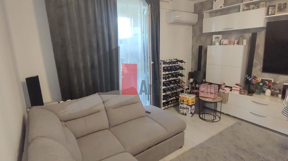 Vânzare apartament 2 camere metrou Apărătorii Patriei - Poză 1