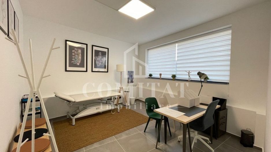 Clădire cu parcări ultracentral Cluj ideală clinică sau sediu - Poză 9