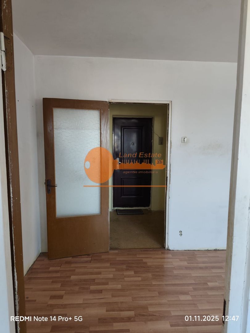 Garsoniera Gorjului-Bloc mixt(200 m metrou-1981) - Poză 8