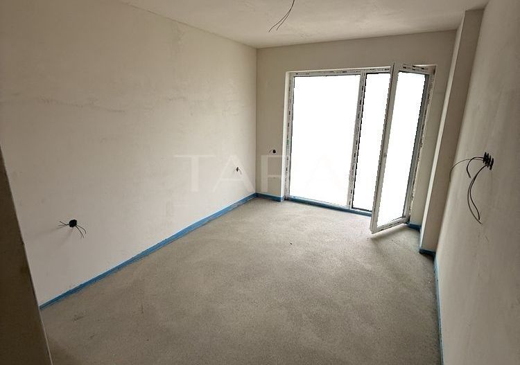 Apartament modern cu 2 camere, balcon generos și parcare inclusă. - Poză 3