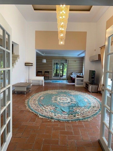 Vila spatioasa de inchiriat | gradina generoasa si piscina |Pipera - Poză 2