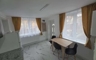 Garsoniera moderna la casa cu curte prima inchiriere in zona Strand - Poză 1