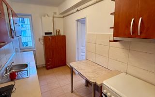 2 camere - 55mp - etaj 3 - centrala proprie - parcare - Central - Poză 5