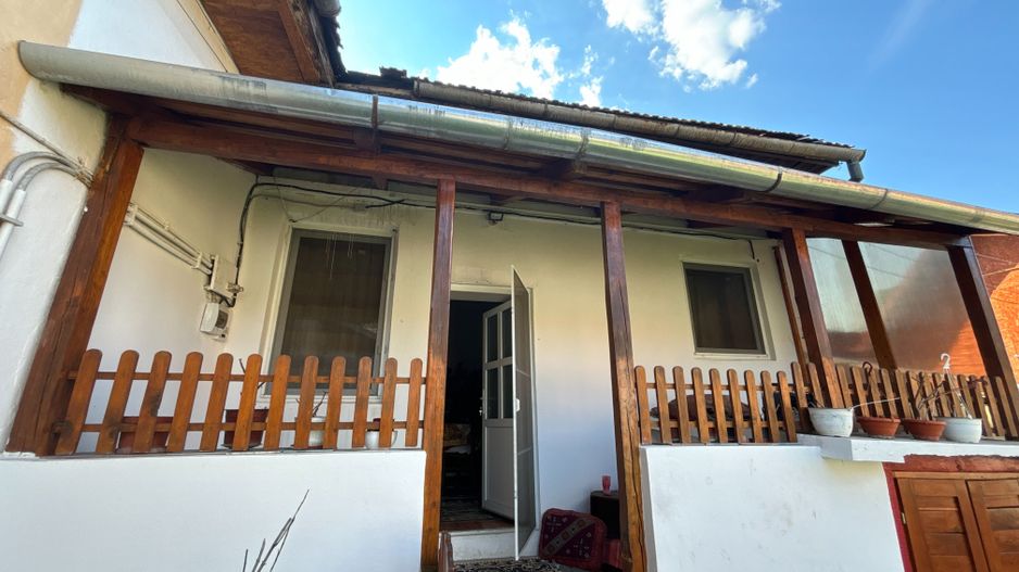 Doua case de vanzare 75 M² + curte 720 M² Piata Kalvin - Poză 4