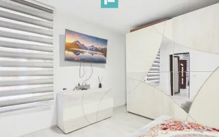 Apartament spațios cu 3 camere, zona centrală - Poză 15