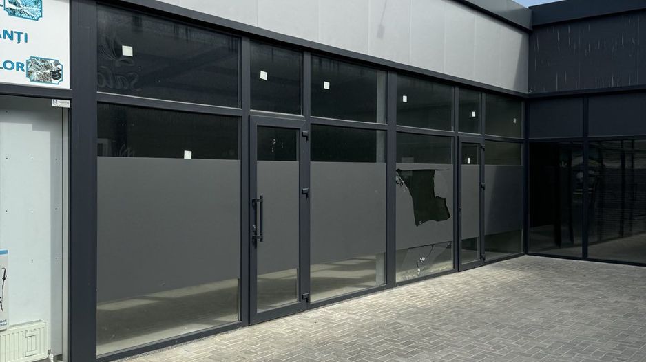 Spațiu comercial open space de închiriat — Traseul R6 Chișinău–Orhei - Poză 1