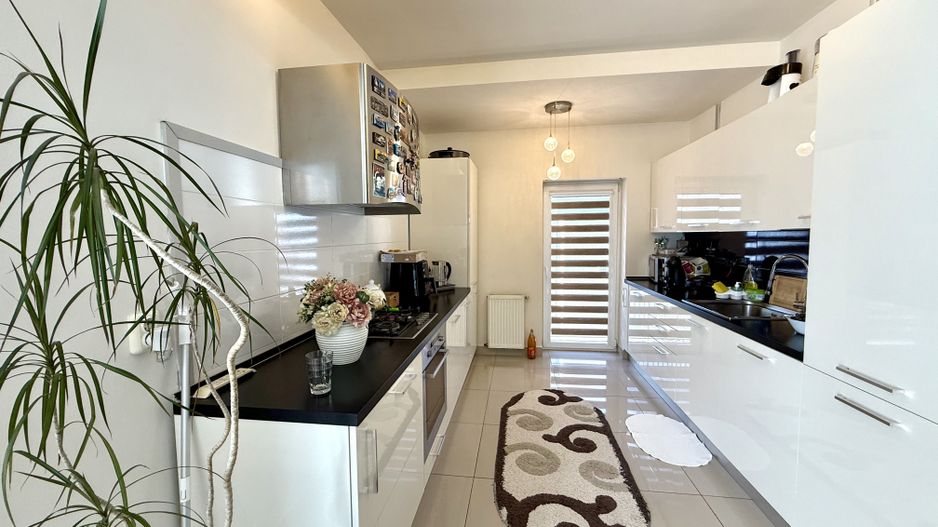 CASA INDIVIDUALA - Poză 2