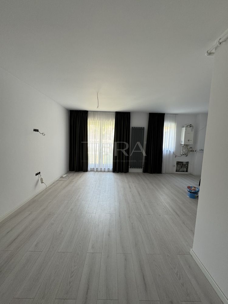 Apartament cu 3 Camere la Parter, în Florești, Zona Eroilor. - Poză 1
