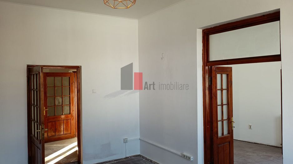Vila  de inchiriat recent renovata - Poză 22